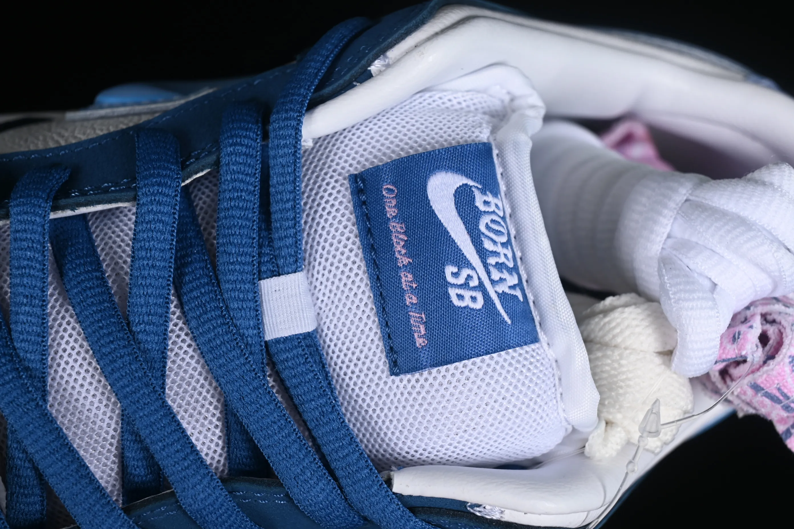 All Categories Nk SB Dunk Series Nk SB Dunk Low Low-top sneakers Foreign trade version Born x Raised x Nk SB Dunk American street style Joint model SB low-top sports and leisure sneakers FN7819-400
